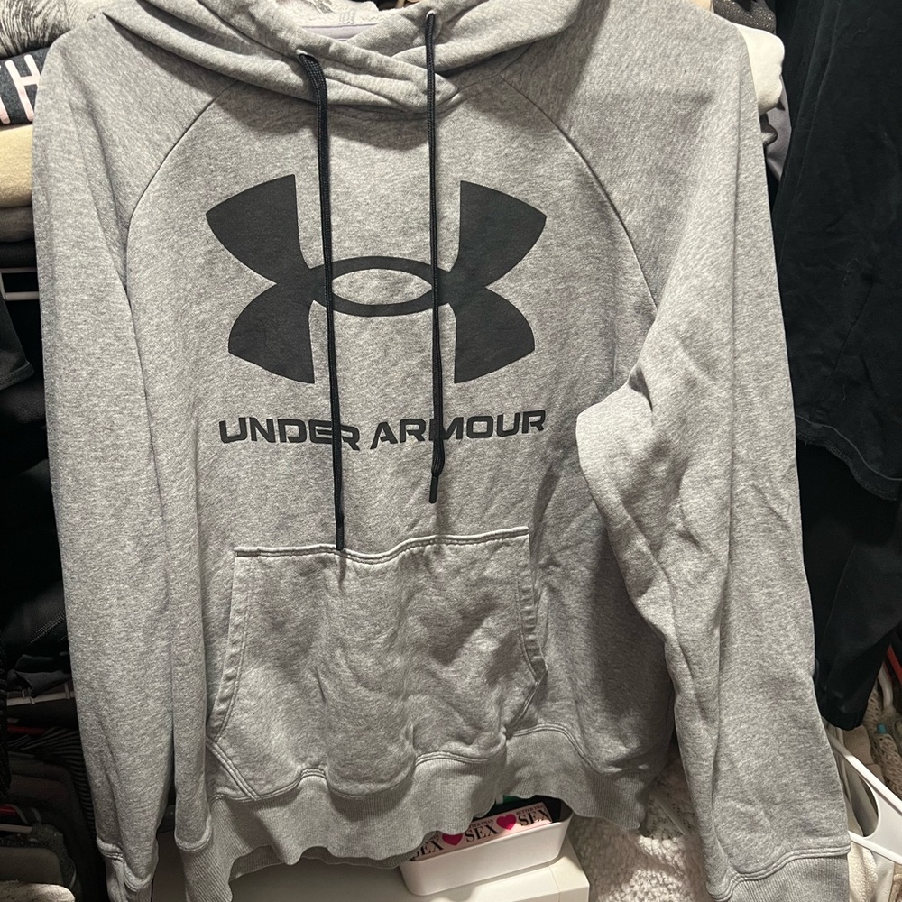 Under Armour Sweatshirt large